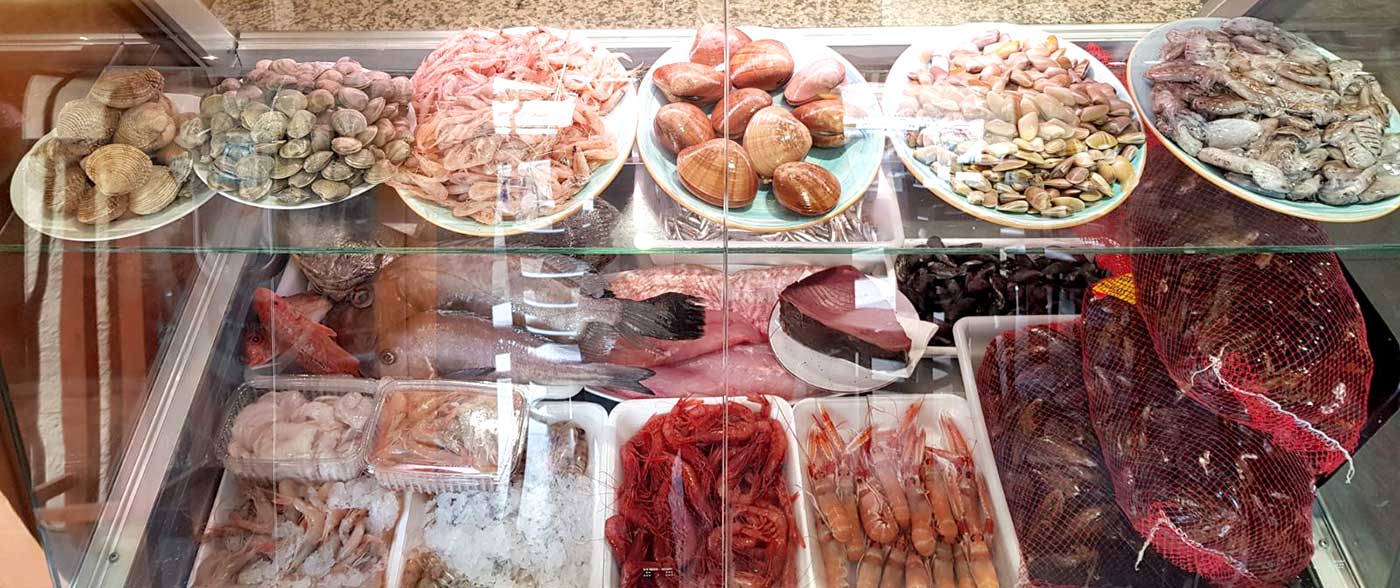 restaurante en Úbeda, tapería en Úbeda, tapería de mercado en Úbeda, tapas en Úbeda, restaurante de temporada en Úbeda, dónde comer en Úbeda, cocina de mercado en Jaén, tapas y raciones en Úbeda, restaurante bruki, bruki, bruky, restaurante en Úbeda centro, tapas en Úbeda casco histórico, bar-coctelería en Plaza de San Pedro Úbeda, cócteles en Úbeda casco antiguo, restaurante moderno Úbeda centro, restaurante lupone, lupone, Tiendas gourmet en Úbeda, delicatessen Úbeda, jamones ibéricos premium Úbeda, quesos artesanales Úbeda, embutidos ibéricos de calidad Úbeda, productos gourmet Jaén, hestia, estia